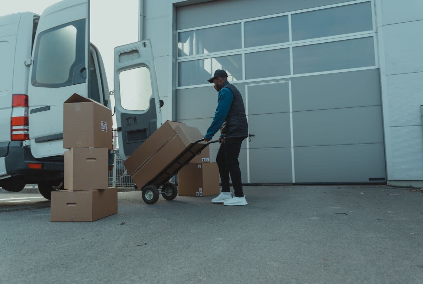 Trading Houses & E-Commerce (B2B & B2C)